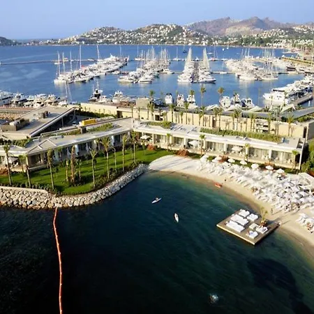 Marina Hotel 2*