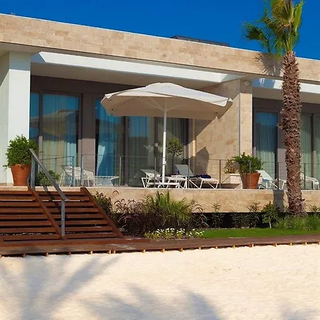 Marina Hotel 2*